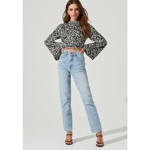 NWT ASTR The Label Long Sleeve Back Cutout Tie Waist Top Shirt Medium
